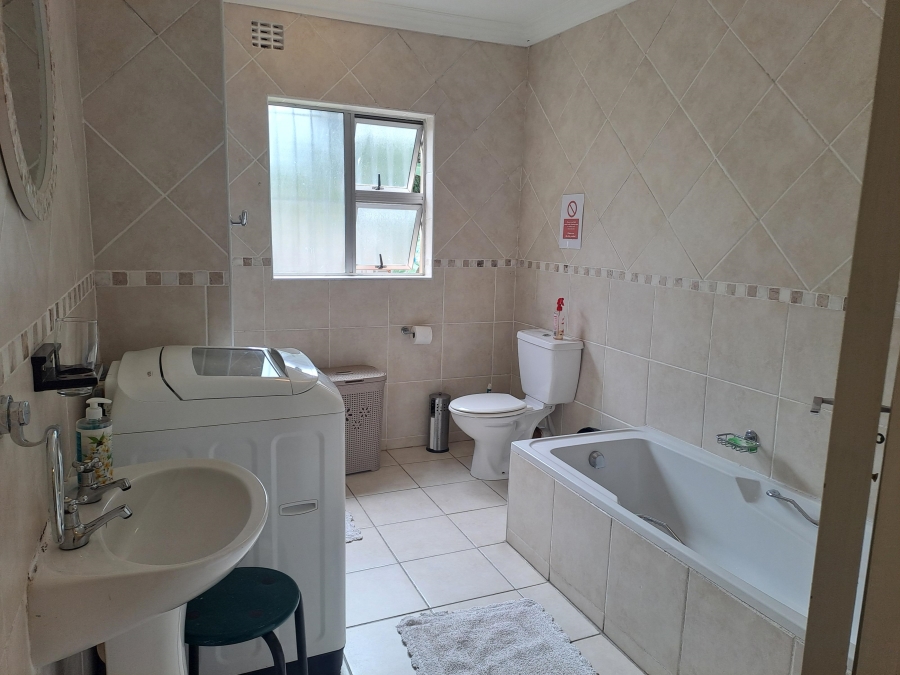 10 Bedroom Property for Sale in Dorchester Heights Eastern Cape